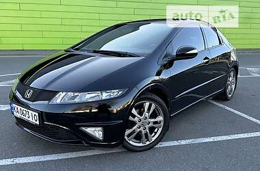 Хэтчбек Honda Civic 2010 в 