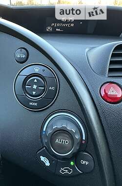 Хэтчбек Honda Civic 2010 в 