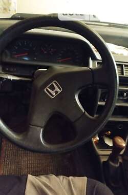 Седан Honda Civic 1987 в Чернівцях
