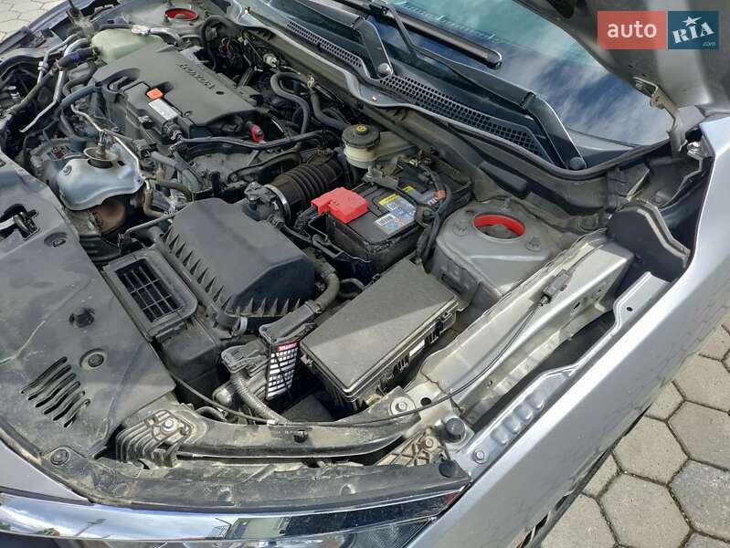 Седан Honda Civic 2017 в Тлумачі