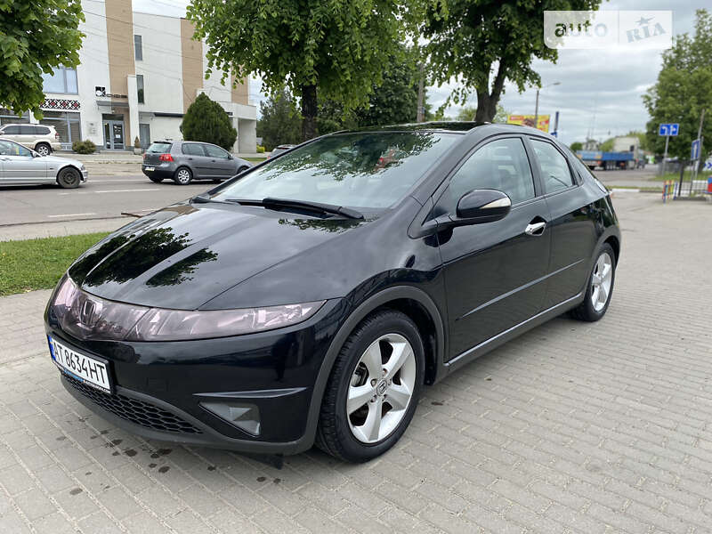 Хэтчбек Honda Civic 2008 в Ивано-Франковске