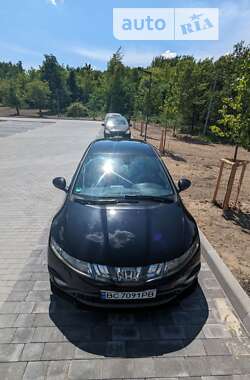 Хэтчбек Honda Civic 2005 в Львове