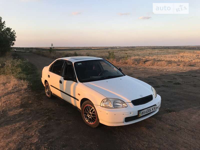 Седан Honda Civic 1997 в Виннице