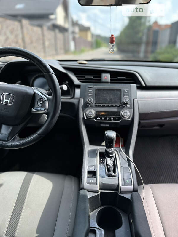 Седан Honda Civic 2016 в Києві