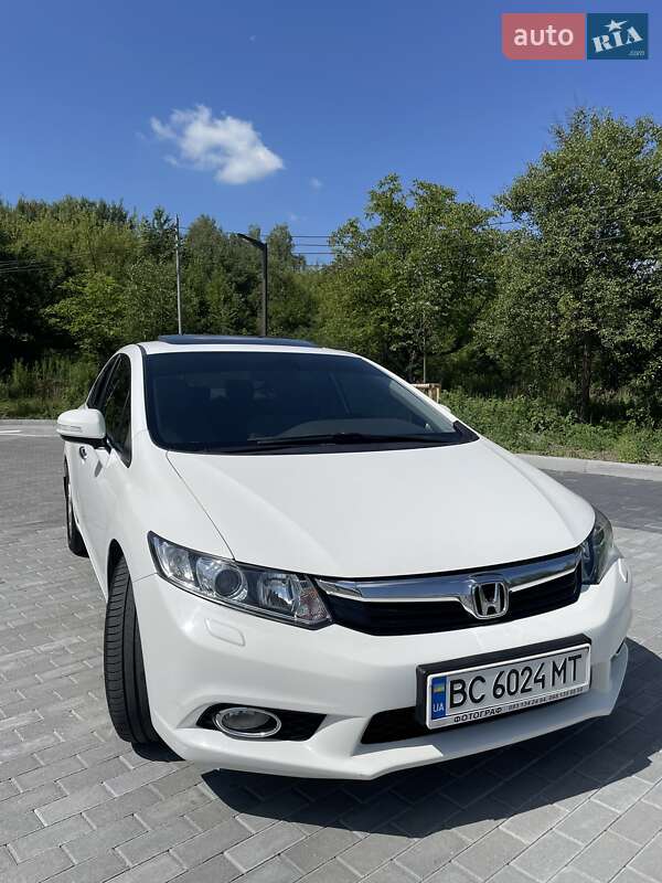 Седан Honda Civic 2012 в Львові