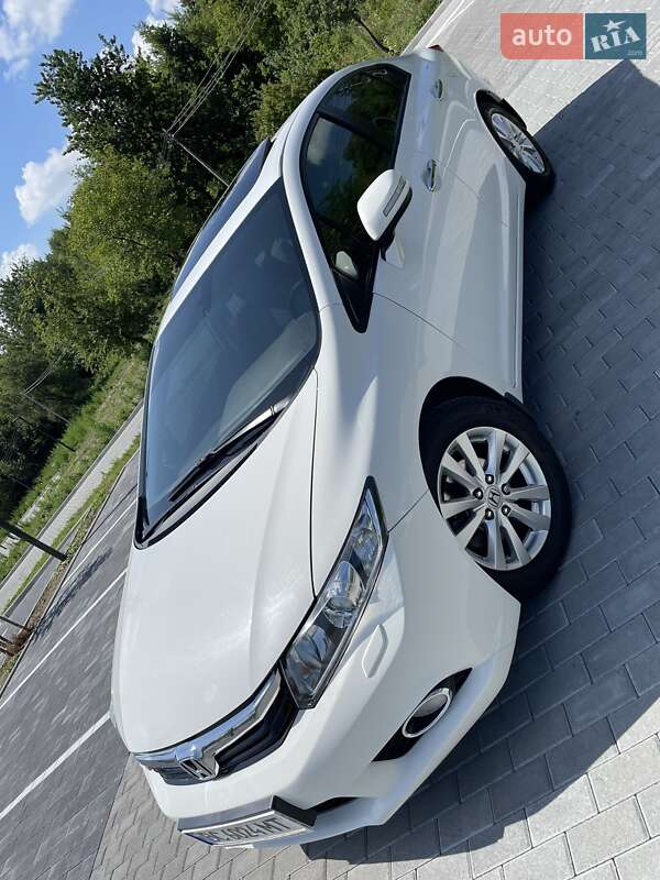 Седан Honda Civic 2012 в Львові