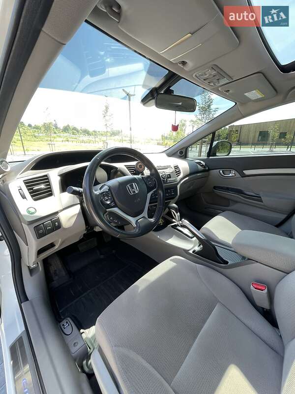 Седан Honda Civic 2012 в Львові