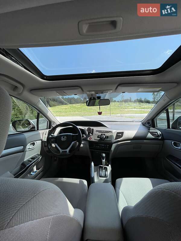 Седан Honda Civic 2012 в Львові