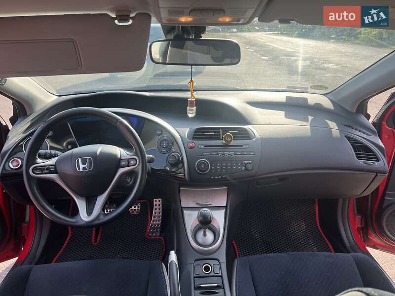 Хэтчбек Honda Civic 2007 в Ахтырке фото 17 Хэтчбек Honda Civic 2007 в Ахтырке
