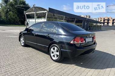 Седан Honda Civic 2007 в Киеве