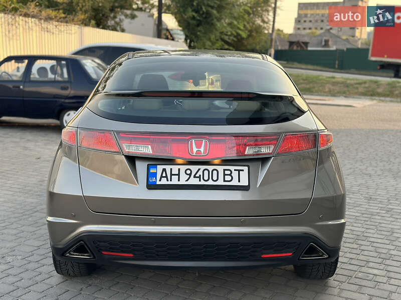 Хэтчбек Honda Civic 2007 в Днепре