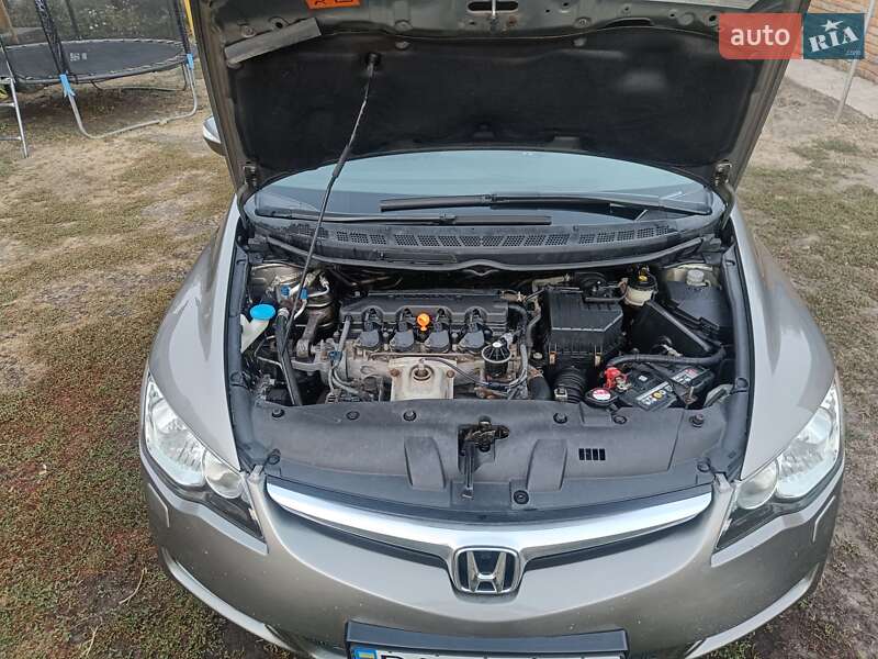 Седан Honda Civic 2006 в Зенькове