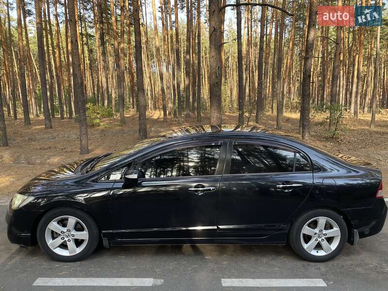 Седан Honda Civic 2007 в Полтаве