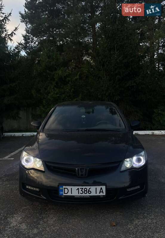 Седан Honda Civic 2007 в Остроге