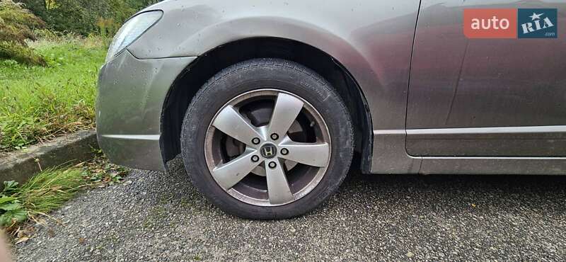 Седан Honda Civic 2008 в Ужгороде