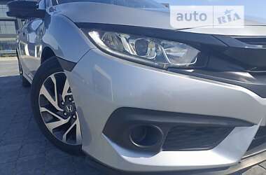 Седан Honda Civic 2016 в Львове