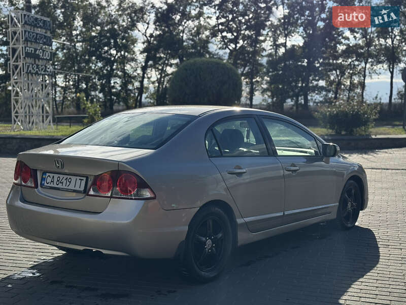 Седан Honda Civic 2006 в Смеле