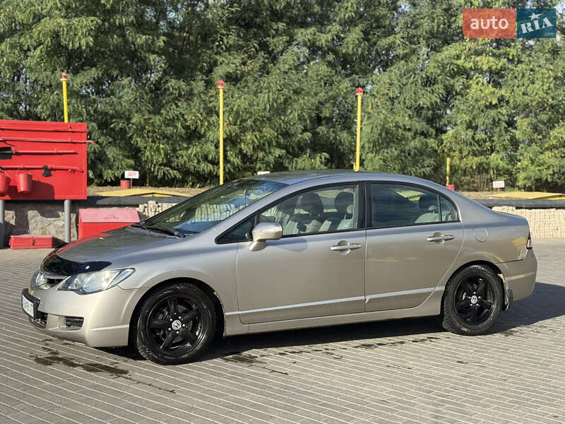 Седан Honda Civic 2006 в Смеле