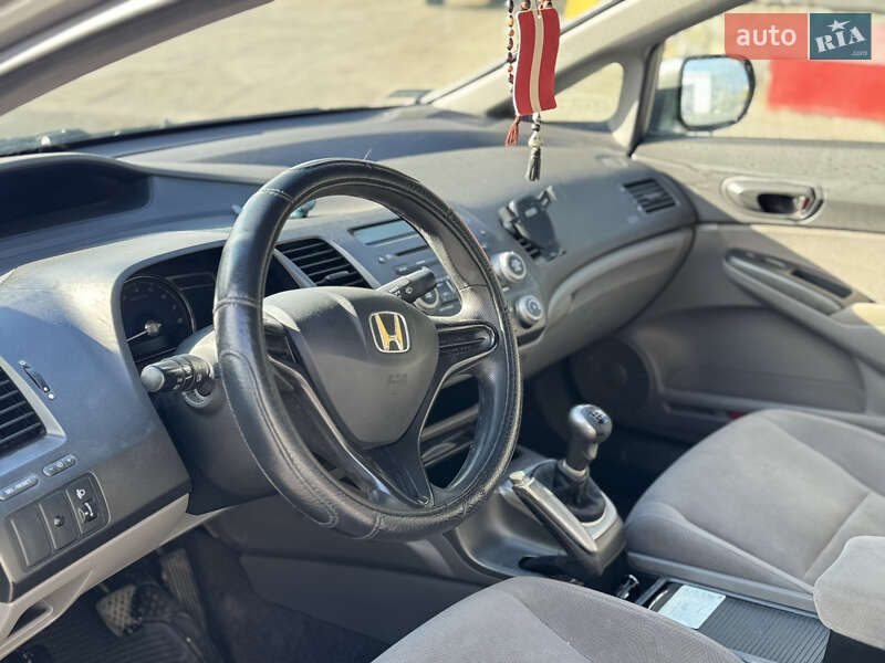 Седан Honda Civic 2006 в Смеле