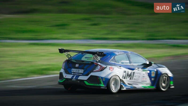 Седан Honda Civic 2017 в Киеве фото 28 Седан Honda Civic 2017 в Киеве