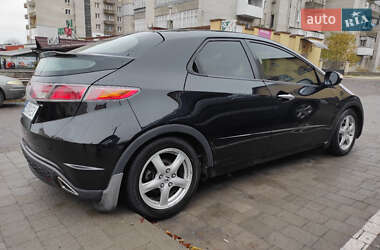 Хетчбек Honda Civic 2006 в 