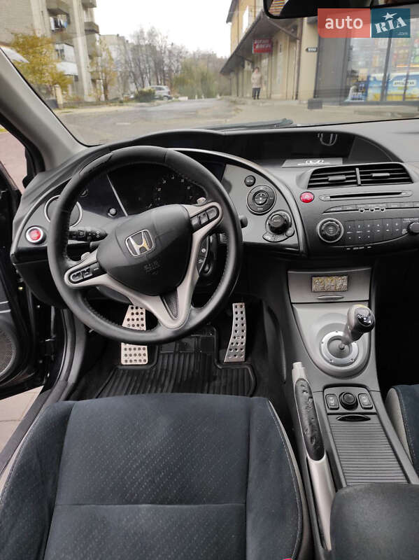 Хэтчбек Honda Civic 2006 в Сокале фото 24 Хэтчбек Honda Civic 2006 в Сокале