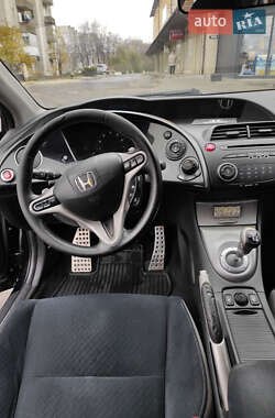 Хетчбек Honda Civic 2006 в 