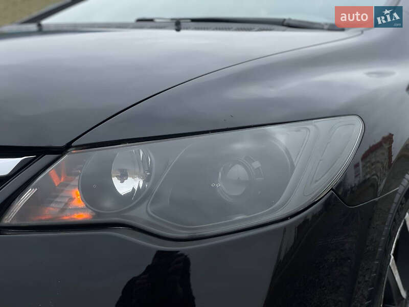 Седан Honda Civic 2009 в Львове