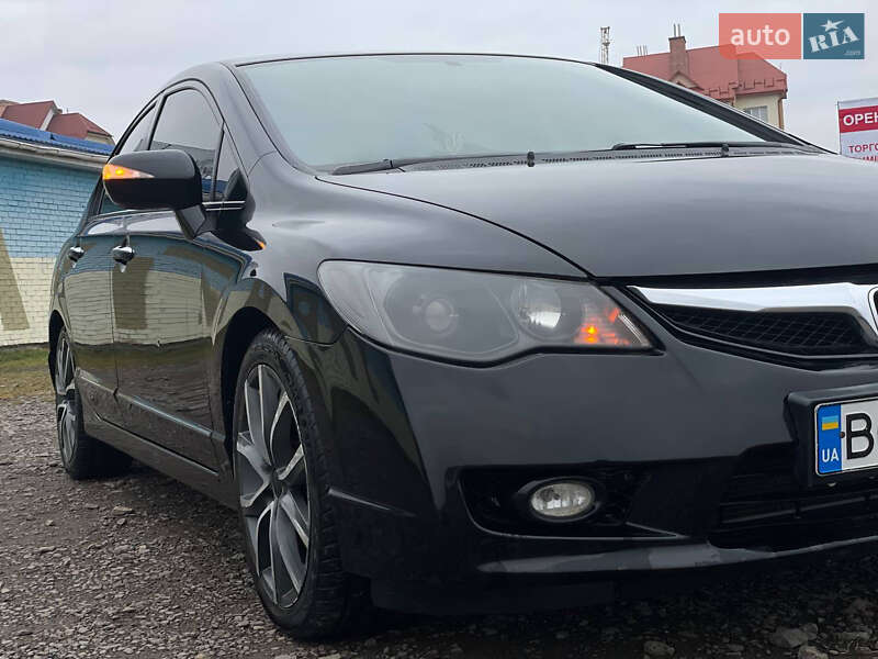 Седан Honda Civic 2009 в Львове