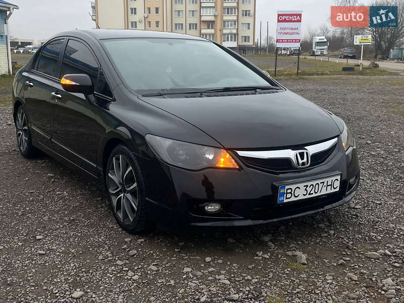 Седан Honda Civic 2009 в Львове