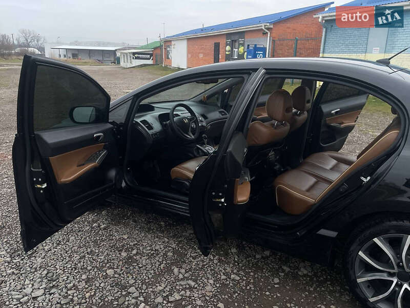 Седан Honda Civic 2009 в Львове