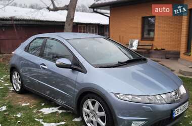 Хэтчбек Honda Civic 2007 в Чернигове