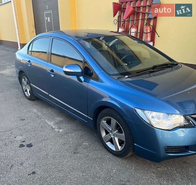 Седан Honda Civic 2007 в Киеве