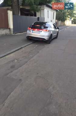 Хэтчбек Honda Civic 2006 в 