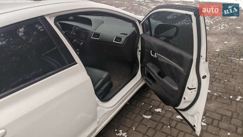 Седан Honda Civic 2014 в Львове