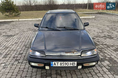 Седан Honda Civic 1990 в Надворной