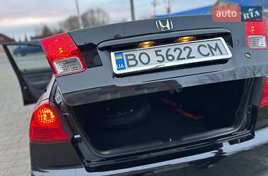 Седан Honda Civic 2005 в Надворной