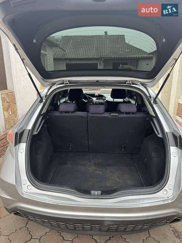 Хэтчбек Honda Civic 2006 в Кривом Озере