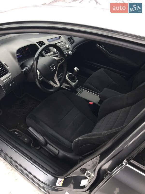 Седан Honda Civic 2009 в Киеве