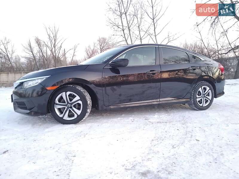 Седан Honda Civic 2016 в Кременчуці