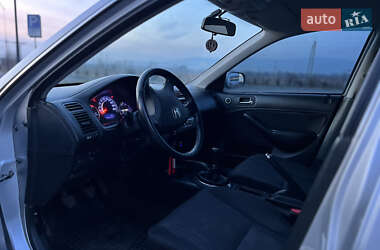 Седан Honda Civic 2004 в 