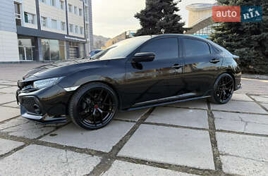 Хэтчбек Honda Civic 2017 в Харькове