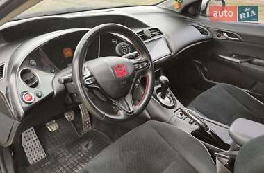 Хетчбек Honda Civic 2006 в 