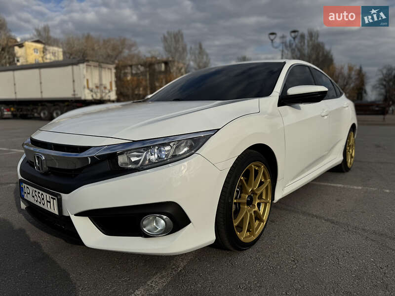 Седан Honda Civic 2017 в 