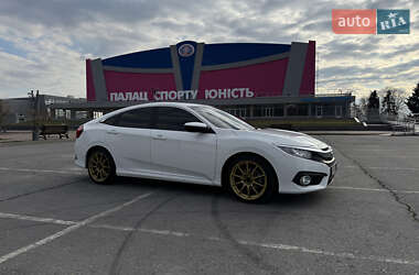 Седан Honda Civic 2017 в 