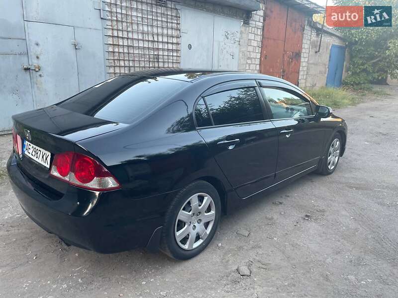 Седан Honda Civic 2008 в Кривом Роге
