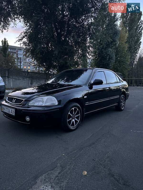 Седан Honda Civic 1996 в Одессе