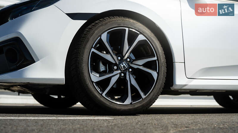 Седан Honda Civic 2021 в Львові