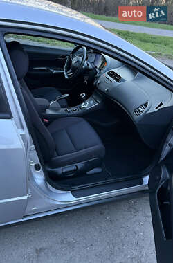 Хэтчбек Honda Civic 2010 в 
