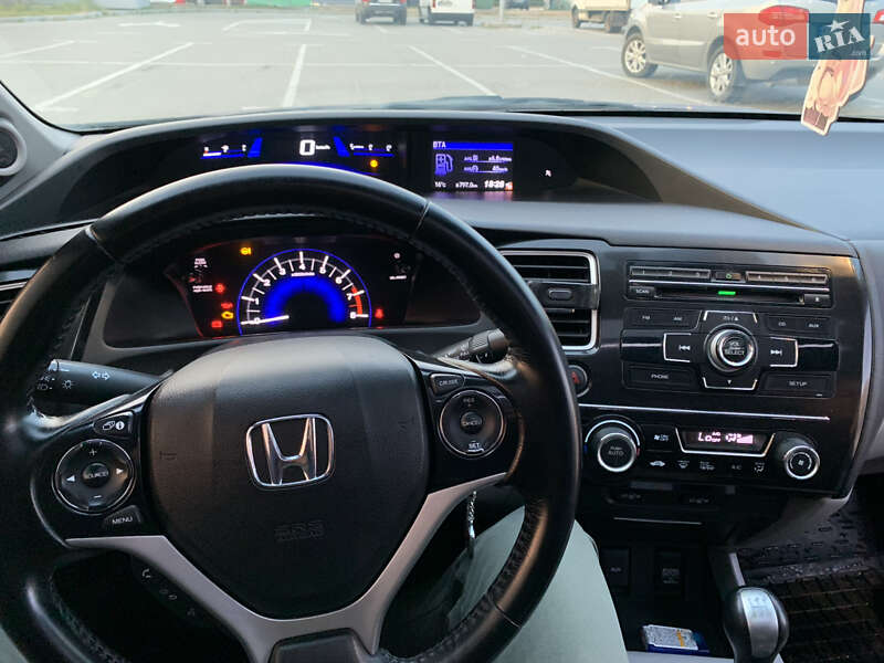 Седан Honda Civic 2013 в Киеве